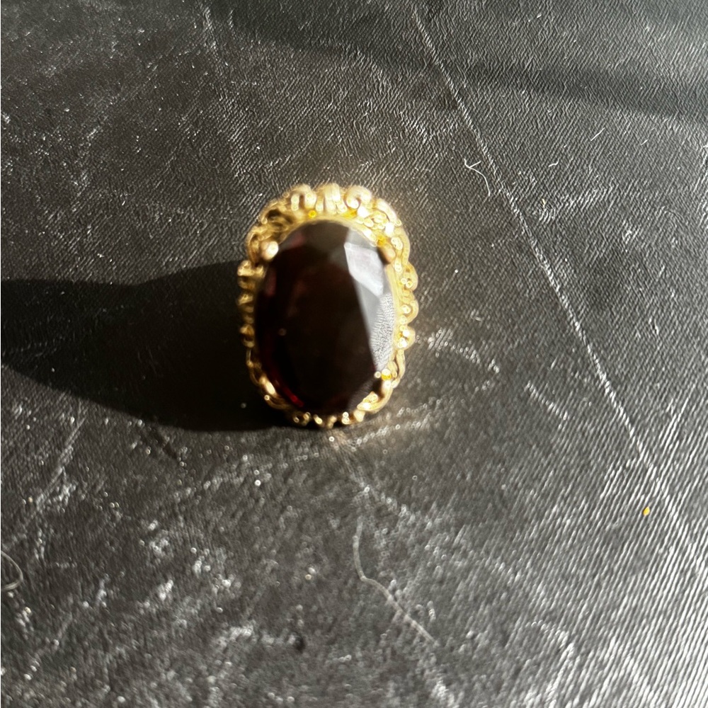 Elegant Gold and Garnet Statement Ring - Picture 3 of 4